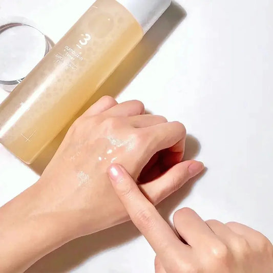 numbuzin No. 3 Super Glowing Essence Toner