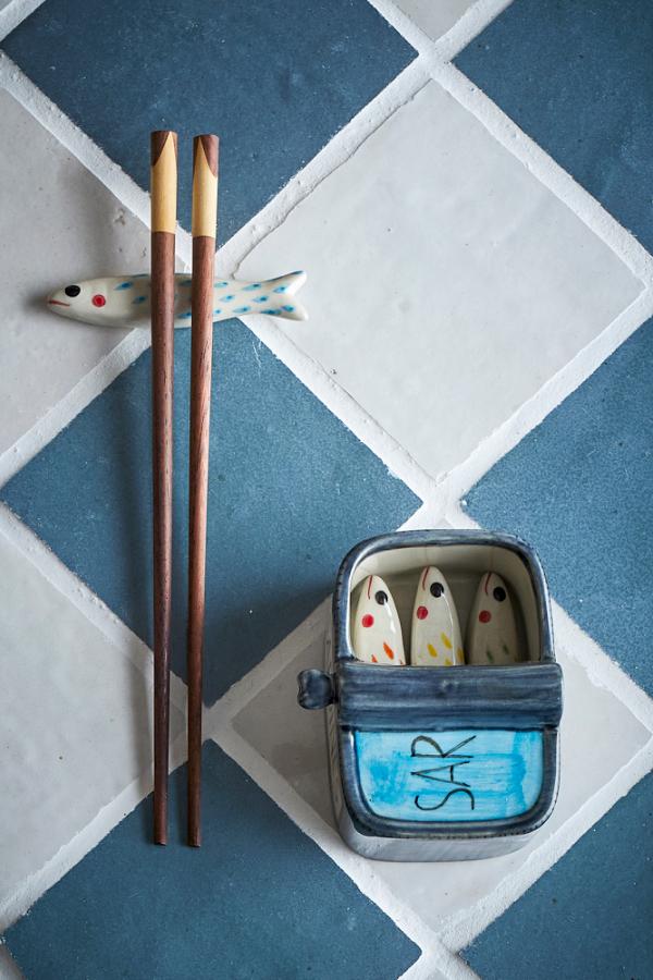 Bloomingville Creative Collection – Caiam Chopstick Holder Multi Stoneware